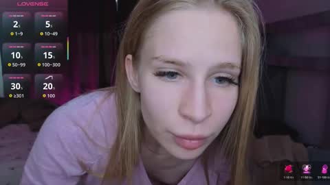Snapshot of el1s_evans chatting on March 31, 2026, 11:10 am please read my bio there is information about private shows and about my personality online show from March 31, 2026, 11:10 am