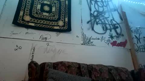 Snapshot of el_mucho_dingdong1 chatting on November 3, 2025, 12:57 am el_mucho_dingdong1 online show from November 3, 2025, 12:57 am