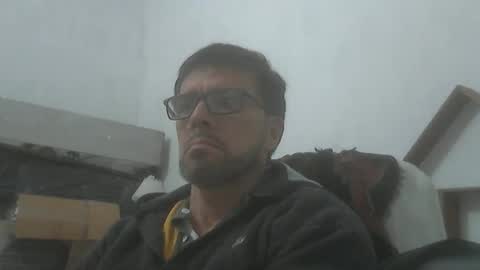 el_principe_veryhot online show from April 15, 2026, 3:24 am