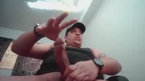 Snapshot of el_riks chatting on March 7, 2025, 9:17 pm el_riks online show from March 7, 2025, 9:17 pm