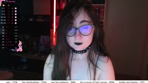 Snapshot of el_sweety chatting on January 14, 2026, 1:28 pm If you like it when I meow give me a thumbs up online show from January 14, 2026, 1:28 pm
