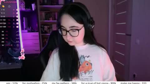 Snapshot of el_sweety chatting on March 23, 2026, 11:47 am If you like it when I meow give me a thumbs up online show from March 23, 2026, 11:47 am