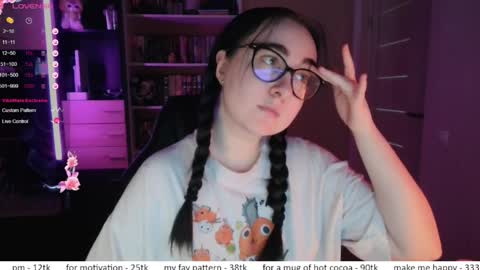 Snapshot of el_sweety chatting on April 5, 2026, 12:46 pm If you like it when I meow give me a thumbs up online show from April 5, 2026, 12:46 pm
