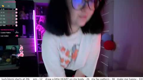 Snapshot of el_sweety chatting on July 17, 2026, 1:51 pm If you like it when I meow give me a thumbs up online show from July 17, 2026, 1:51 pm