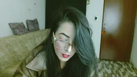 ela_3611 online show from April 17, 2026, 11:30 pm