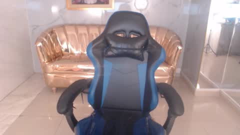 Snapshot of ela_boob_s chatting on January 13, 2026, 8:36 pm ELA online show from January 13, 2026, 8:36 pm