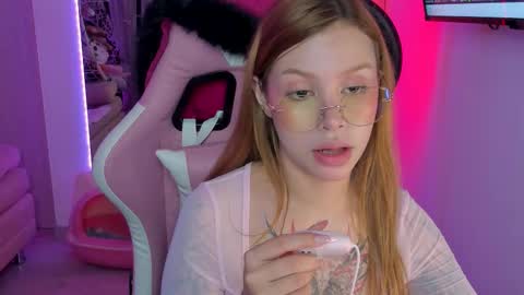 Ela online show from November 23, 2025, 6:13 am