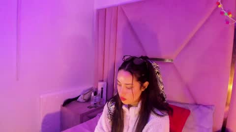 Ela Salvatore online show from April 16, 2026, 12:28 pm