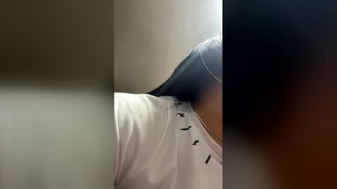 Elahia online show from December 14, 2025, 3:39 pm