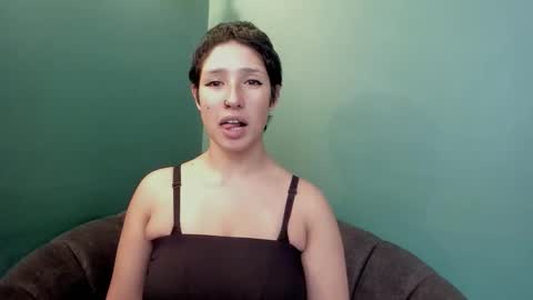 elaine87_ online show from December 2, 2025, 9:10 pm