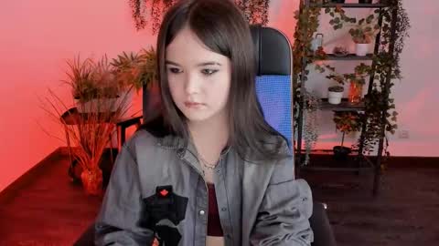 Snapshot of elainebeness chatting on January 6, 2026, 7:28 pm Your sweet girl online show from January 6, 2026, 7:28 pm