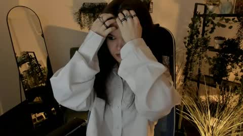 Snapshot of elainebeness chatting on April 19, 2026, 10:56 pm Your sweet girl online show from April 19, 2026, 10:56 pm