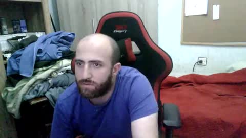 elamordeyuli online show from April 18, 2026, 9:15 pm