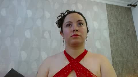 Snapshot of elamurray chatting on November 4, 2025, 11:20 am elamurray online show from November 4, 2025, 11:20 am