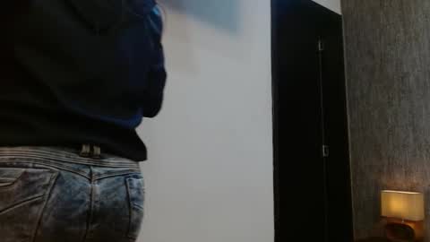 Snapshot of elamurray chatting on December 1, 2025, 11:15 am elamurray online show from December 1, 2025, 11:15 am