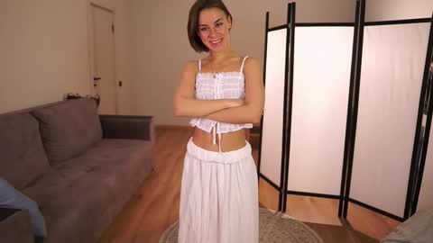 Snapshot of elannand chatting on December 23, 2025, 6:11 am ELA 3 online show from December 23, 2025, 6:11 am