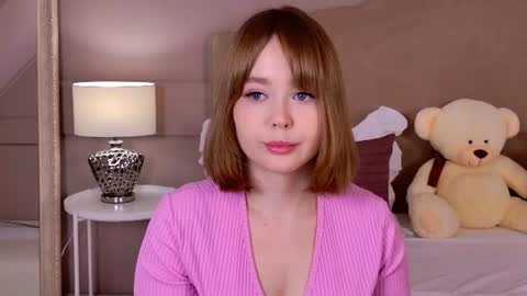 elaravance online show from June 12, 2026, 5:06 am