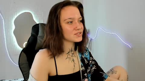 Snapshot of elastikiss chatting on April 9, 2026, 8:20 am elastikiss online show from April 9, 2026, 8:20 am