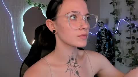 Snapshot of elastikiss chatting on June 22, 2026, 7:49 am elastikiss online show from June 22, 2026, 7:49 am