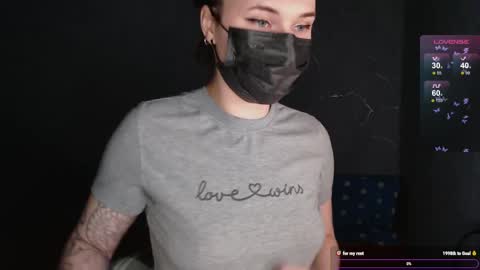 elay_noir online show from February 7, 2026, 9:51 pm