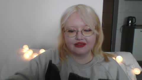 elayne_sweet online show from March 22, 2026, 8:07 am