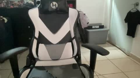 Snapshot of elbabymask12 chatting on September 16, 2025, 1:12 pm Babymask online show from September 16, 2025, 1:12 pm