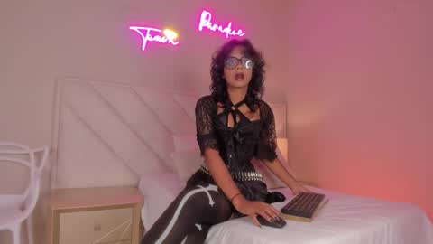 ELECTRA online show from November 15, 2025, 6:48 pm