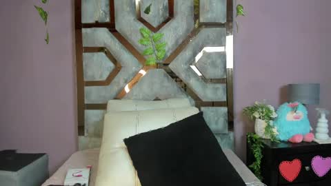 electra_gosselin online show from April 8, 2026, 1:38 am