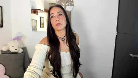 Snapshot of electra_hunt chatting on April 21, 2026, 1:42 am Electra- Please help me reach 100 likes online show from April 21, 2026, 1:42 am