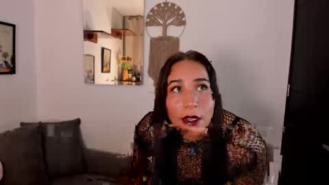 Snapshot of electra_hunt chatting on April 29, 2026, 12:48 am Electra- Please help me reach 100 likes online show from April 29, 2026, 12:48 am