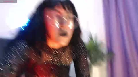 electra_tay online show from September 23, 2025, 7:50 pm