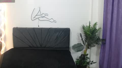 electra_tay online show from September 29, 2025, 3:33 am