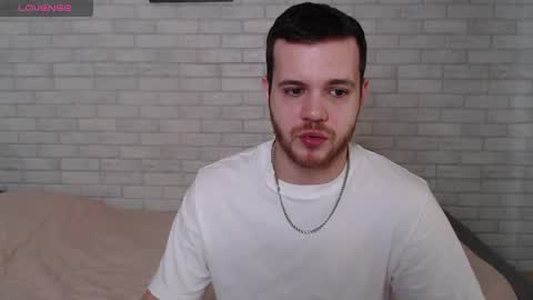 Snapshot of electric_smile chatting on April 22, 2026, 7:11 am Alex online show from April 22, 2026, 7:11 am