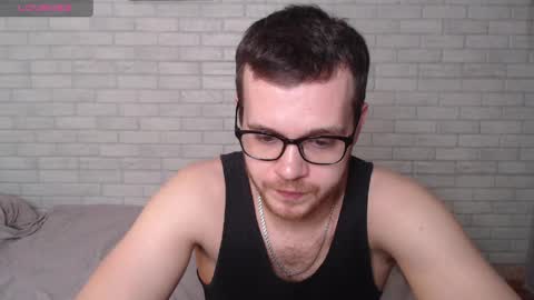 Snapshot of electric_smile chatting on May 10, 2026, 7:08 pm Alex online show from May 10, 2026, 7:08 pm