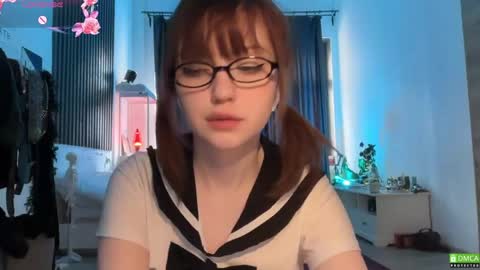 Snapshot of electric_woman chatting on April 18, 2026, 11:14 am Aleksa online show from April 18, 2026, 11:14 am