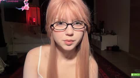 Snapshot of electric_woman chatting on April 19, 2026, 6:07 pm Aleksa online show from April 19, 2026, 6:07 pm