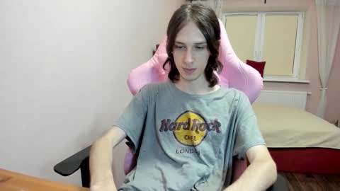 eleganc3 online show from September 27, 2025, 6:24 pm