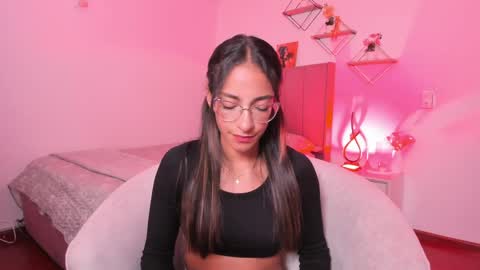 Snapshot of elegant_rouse chatting on May 21, 2026, 9:11 pm Rouse online show from May 21, 2026, 9:11 pm