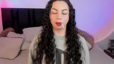 Elena  online show from October 23, 2025, 5:18 am