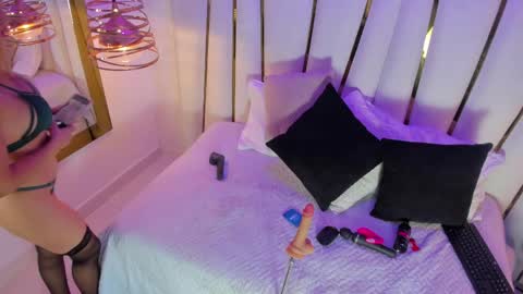 Elena online show from March 31, 2026, 7:25 pm