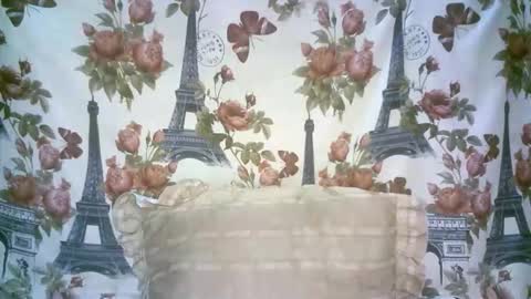 elenah013 online show from April 9, 2026, 7:14 am