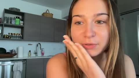 Snapshot of elenahere4u chatting on June 2, 2026, 3:25 pm Elena online show from June 2, 2026, 3:25 pm