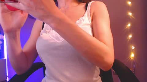 Snapshot of elenamiya chatting on December 25, 2024, 5:26 pm Heleonora online show from December 25, 2024, 5:26 pm