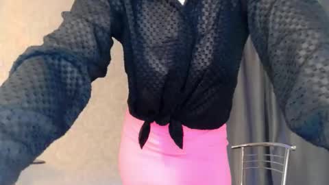 elenaza online show from March 31, 2026, 8:20 pm