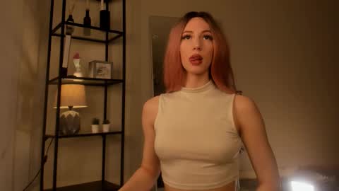 Snapshot of elfiecollins chatting on November 16, 2025, 6:19 am Elfie online show from November 16, 2025, 6:19 am