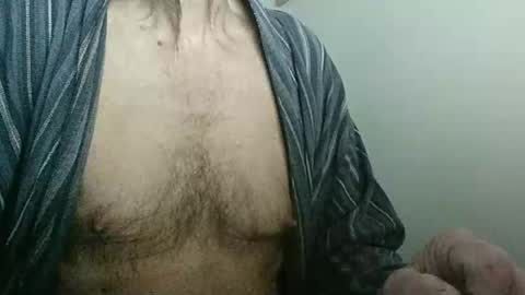 elfyonee online show from November 14, 2025, 7:29 am