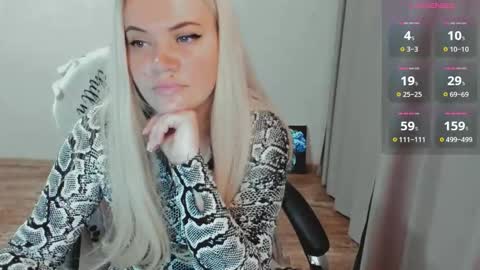 Snapshot of elia_ chatting on November 12, 2025, 6:58 am Ella online show from November 12, 2025, 6:58 am