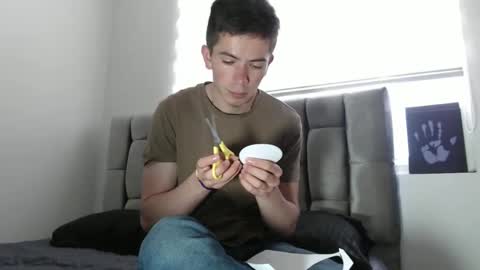 Snapshot of elian_tg chatting on December 31, 2024, 5:29 pm Elian online show from December 31, 2024, 5:29 pm