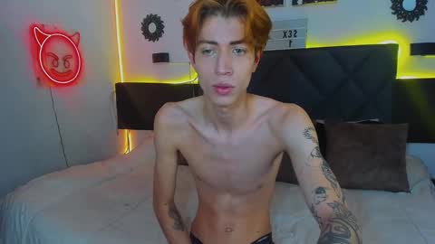 eliann_adam online show from January 26, 2025, 4:51 pm