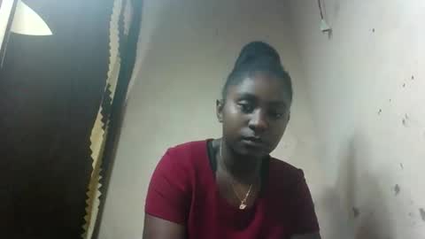 Snapshot of eliannee chatting on December 14, 2025, 8:41 am eliannee online show from December 14, 2025, 8:41 am
